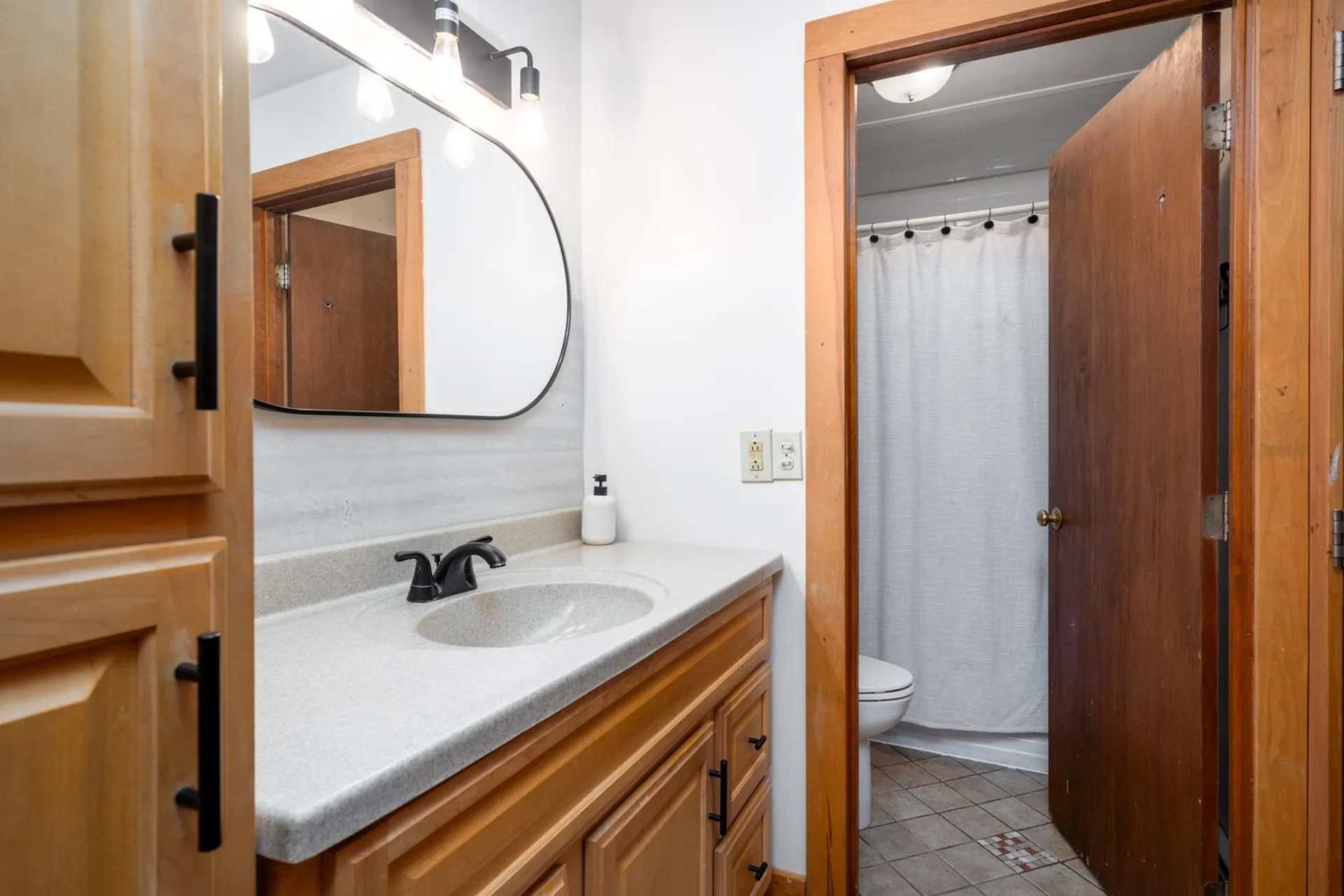 12 Cherokee Drive Epping NH 03042