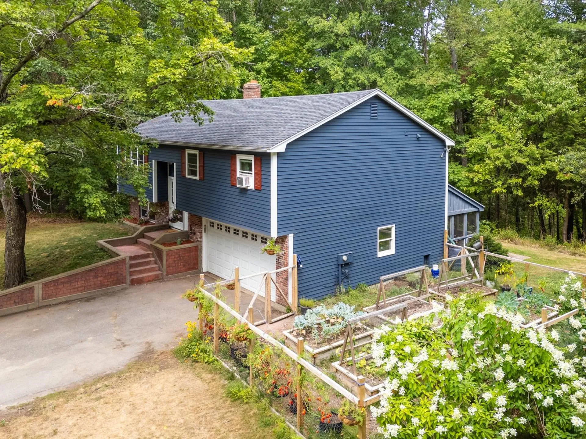 12 Cherokee Drive Epping NH 03042