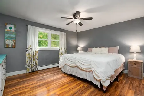 12 Cherokee Drive Epping NH 03042
