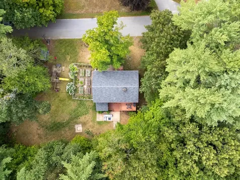 12 Cherokee Drive Epping NH 03042