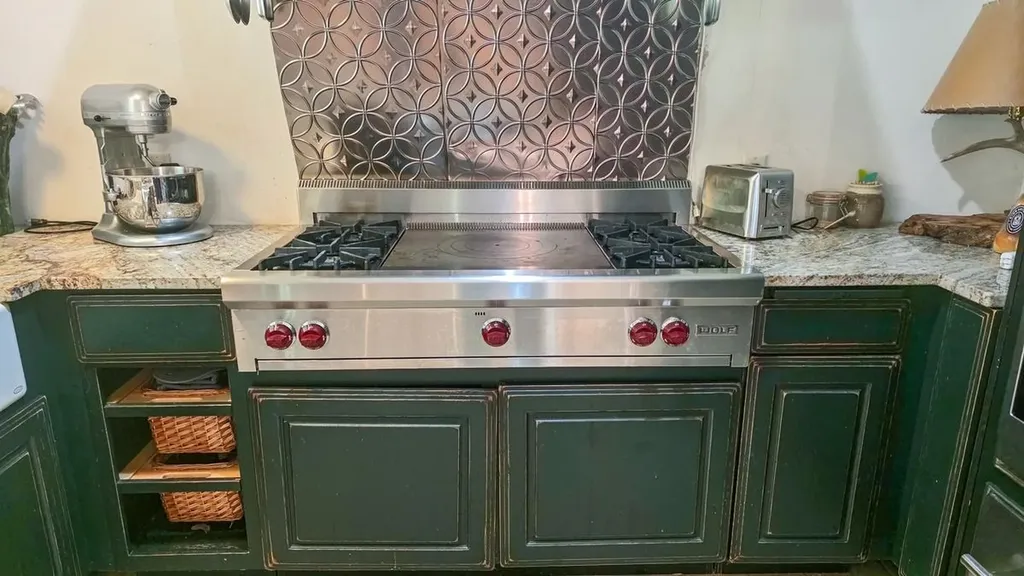 60 Fletcher Lane Hartford VT 05059