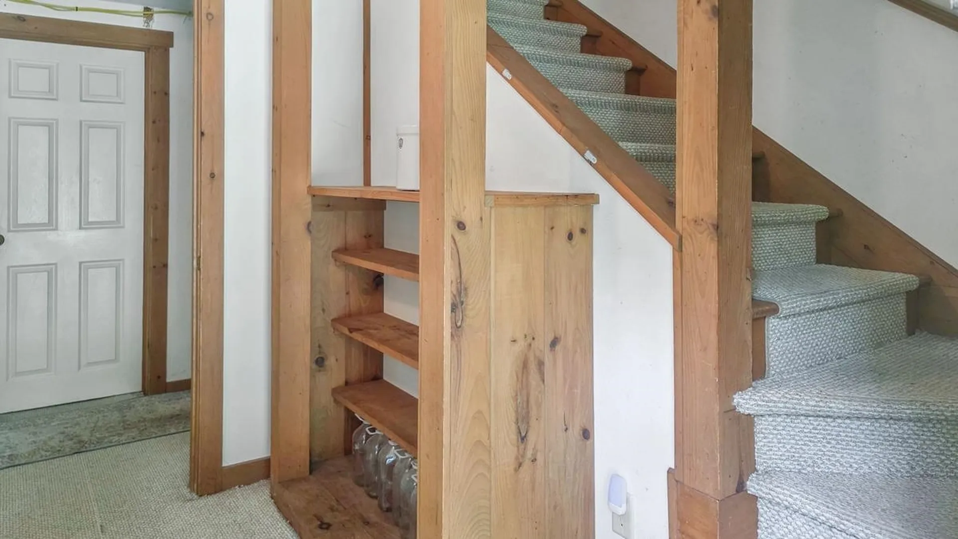 60 Fletcher Lane Hartford VT 05059