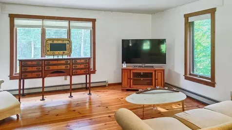 60 Fletcher Lane Hartford VT 05059