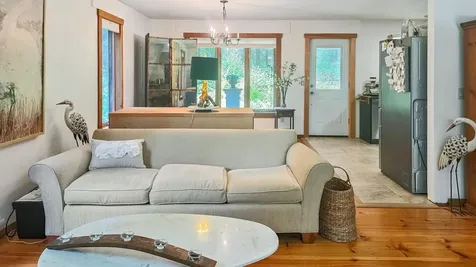 60 Fletcher Lane Hartford VT 05059