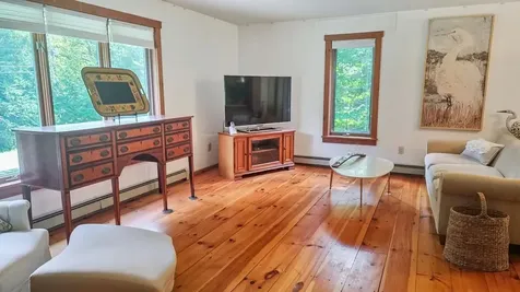 60 Fletcher Lane Hartford VT 05059