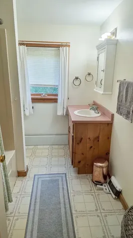 60 Fletcher Lane Hartford VT 05059