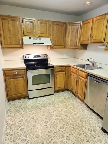 332 Parkside Road New London NH 03257