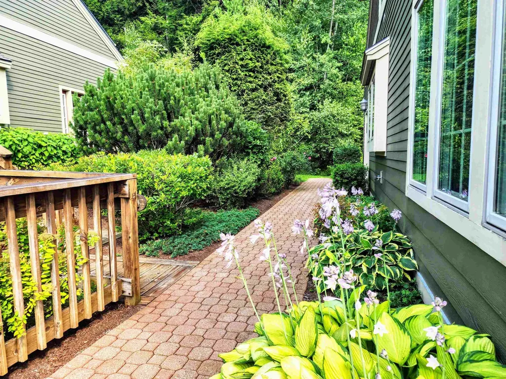 608B Topnotch Road Stowe VT 05672