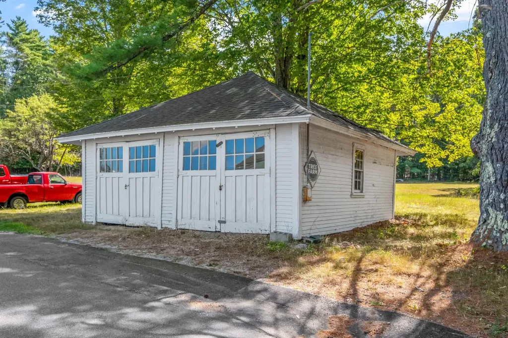 5 Ferry Road Moultonborough NH 03254