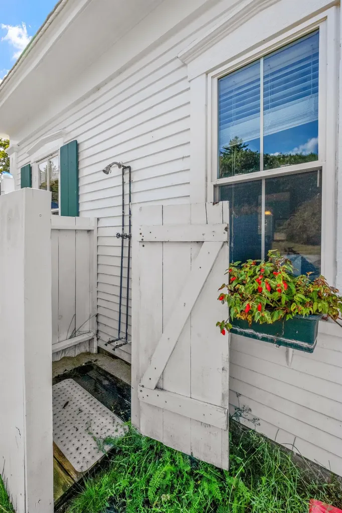 5 Ferry Road Moultonborough NH 03254