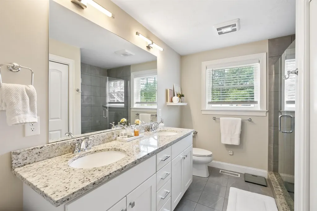 22 Chianti Drive Salem NH 03079