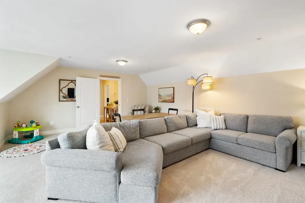 22 Chianti Drive Salem NH 03079