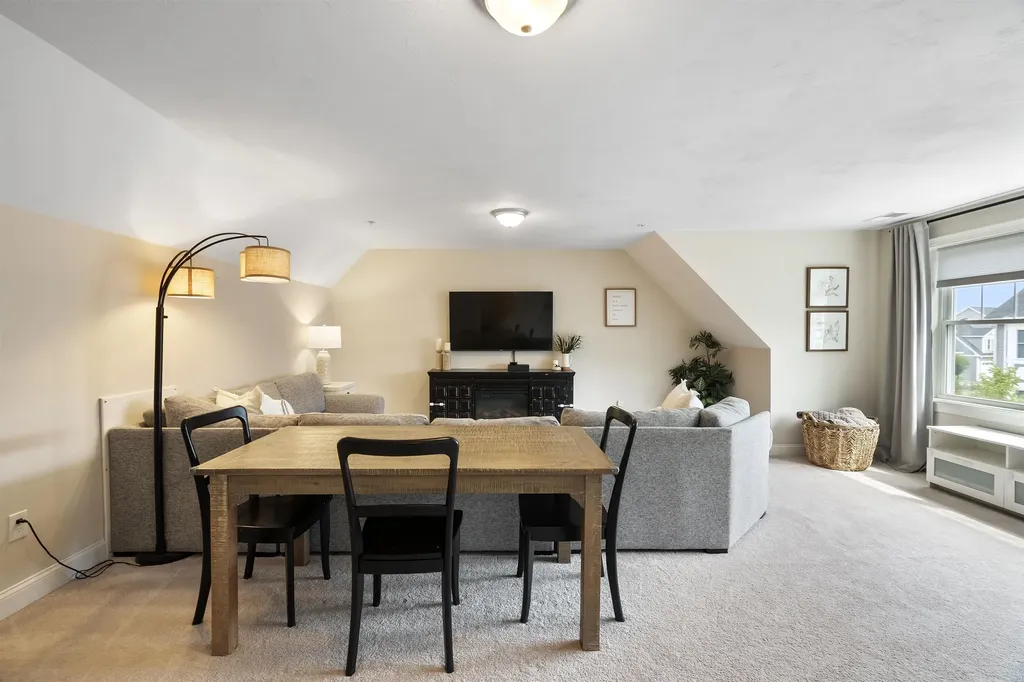 22 Chianti Drive Salem NH 03079