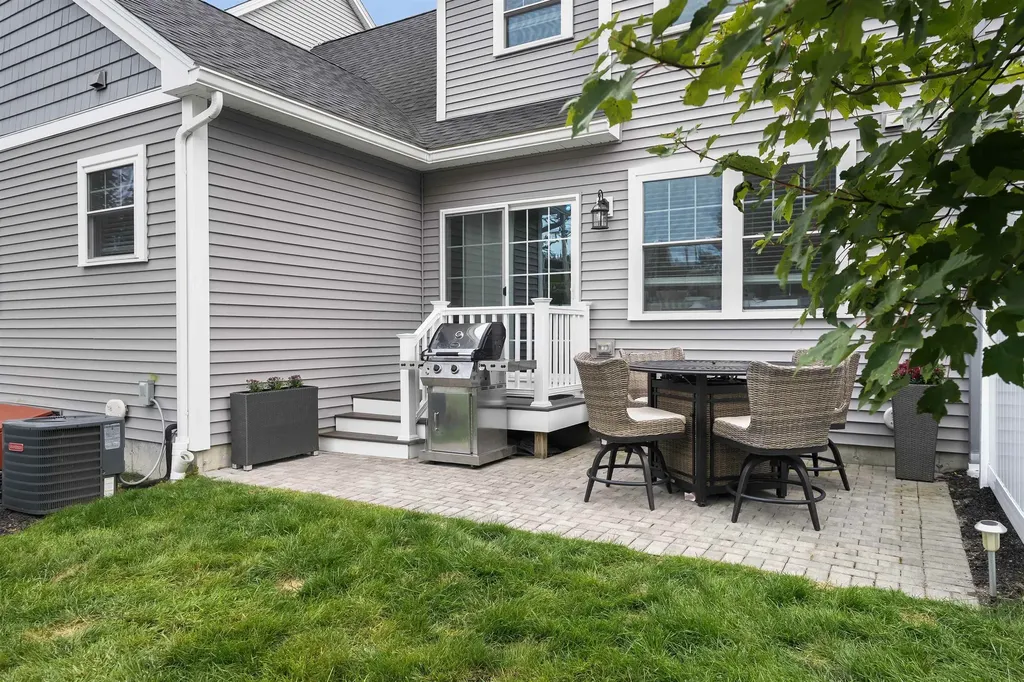 22 Chianti Drive Salem NH 03079