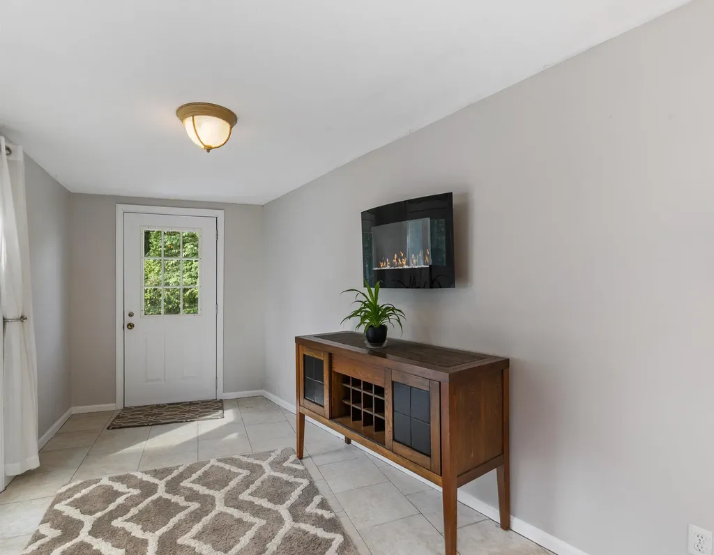 83 Sweet Hill Road Plaistow NH 03865