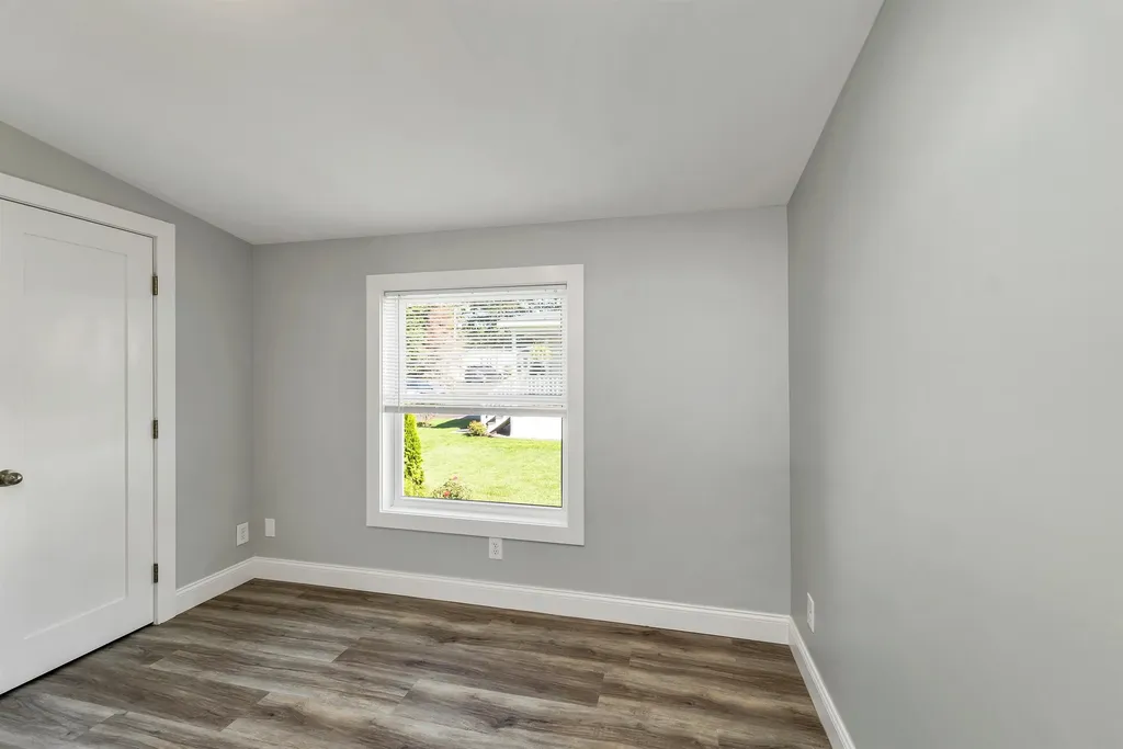 10 Black Forest Road North Hampton NH 03862