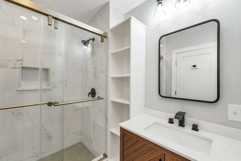 10 Black Forest Road North Hampton NH 03862