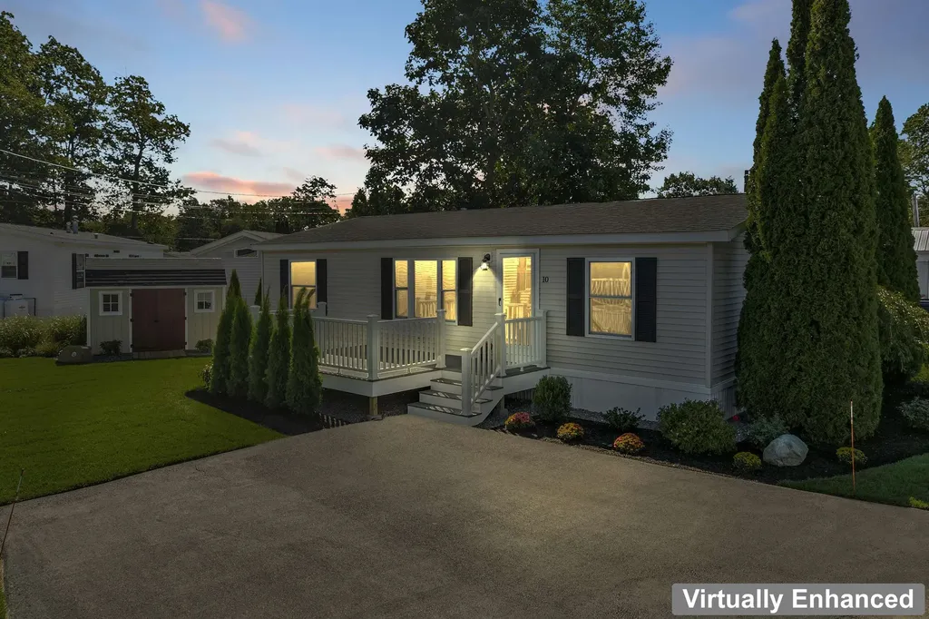 10 Black Forest Road North Hampton NH 03862