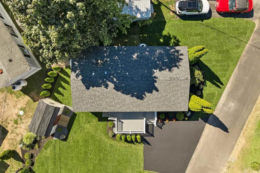 10 Black Forest Road North Hampton NH 03862