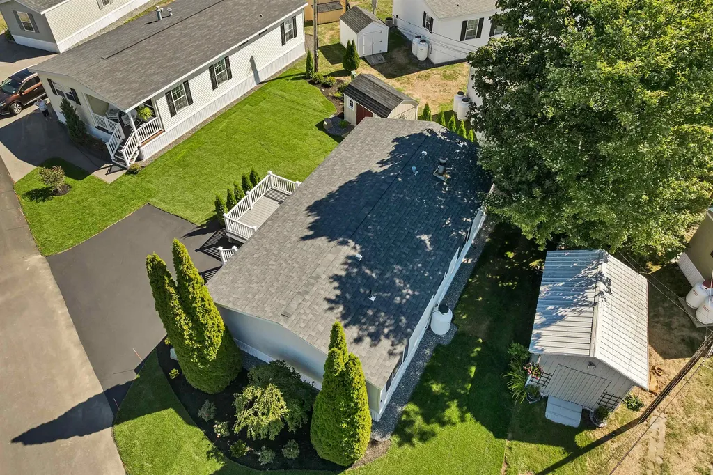 10 Black Forest Road North Hampton NH 03862