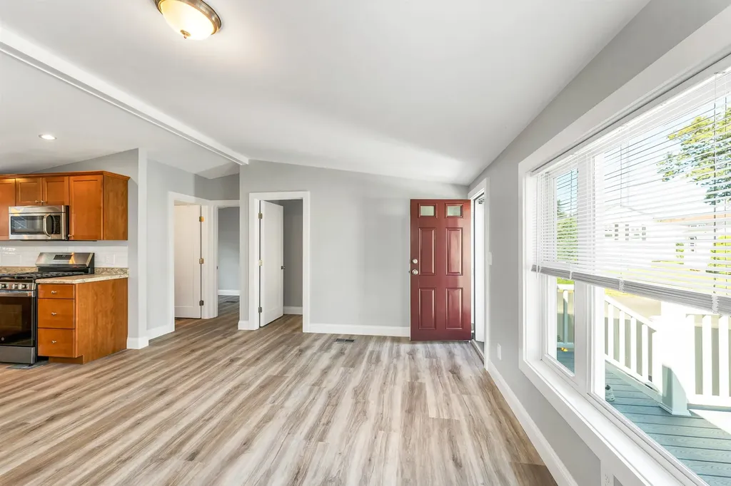 10 Black Forest Road North Hampton NH 03862