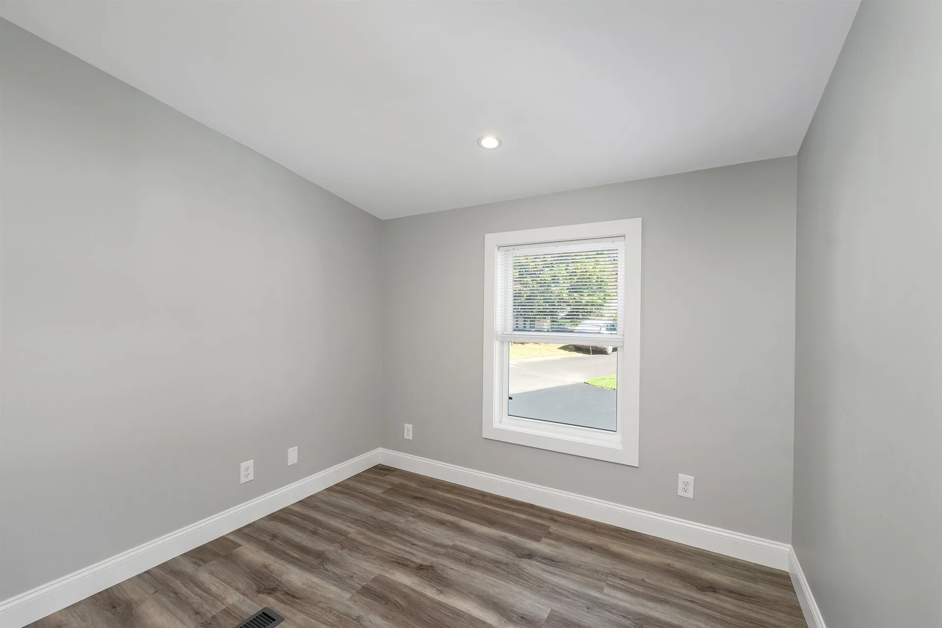 10 Black Forest Road North Hampton NH 03862