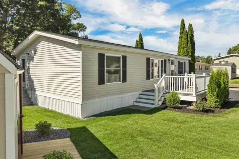 10 Black Forest Road North Hampton NH 03862