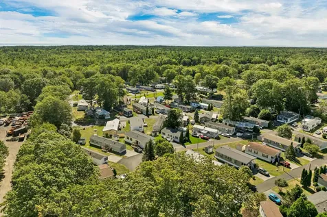 10 Black Forest Road North Hampton NH 03862