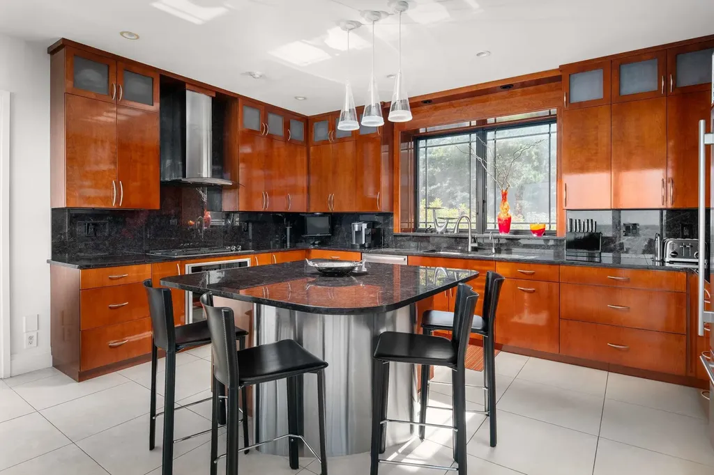 113 Bald Head Cliff Road York ME 03902