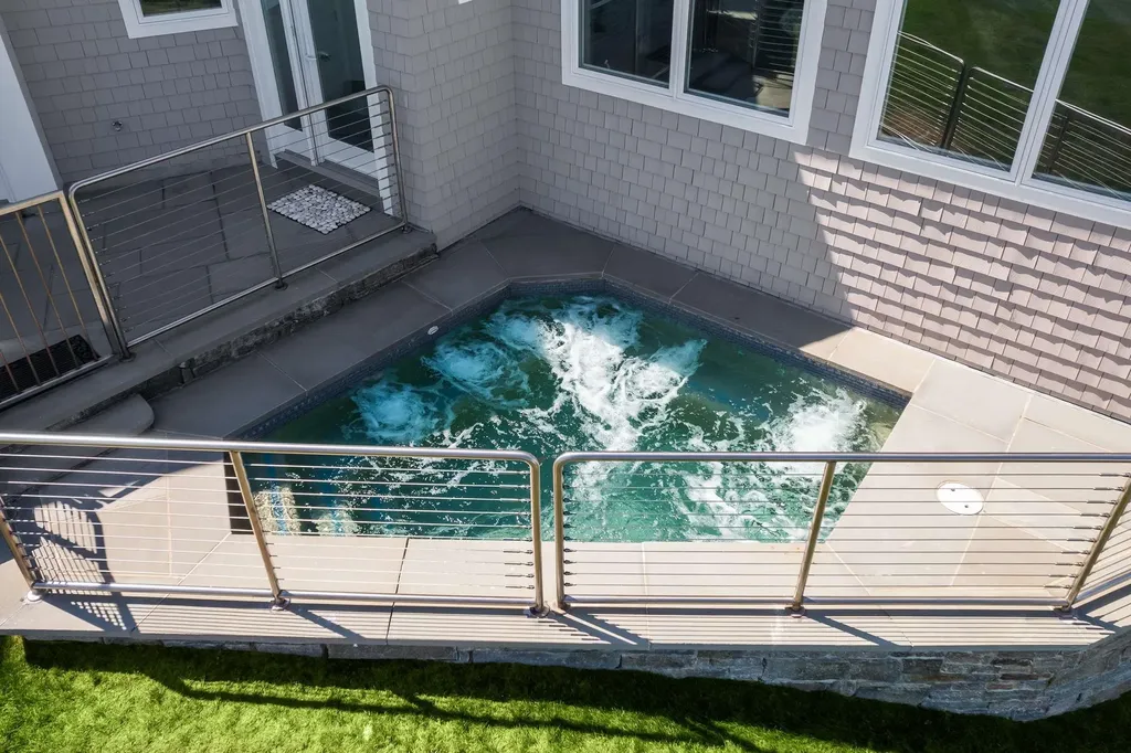 113 Bald Head Cliff Road York ME 03902