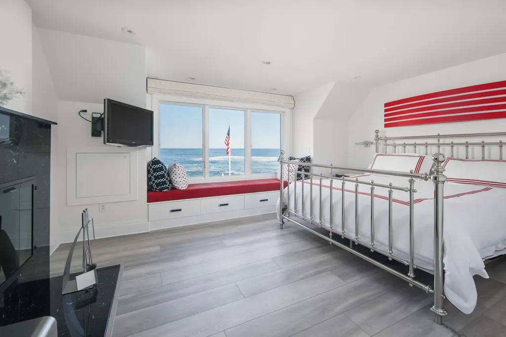 113 Bald Head Cliff Road York ME 03902