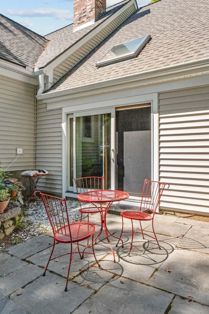 12 Clover Lane Laconia NH 03246