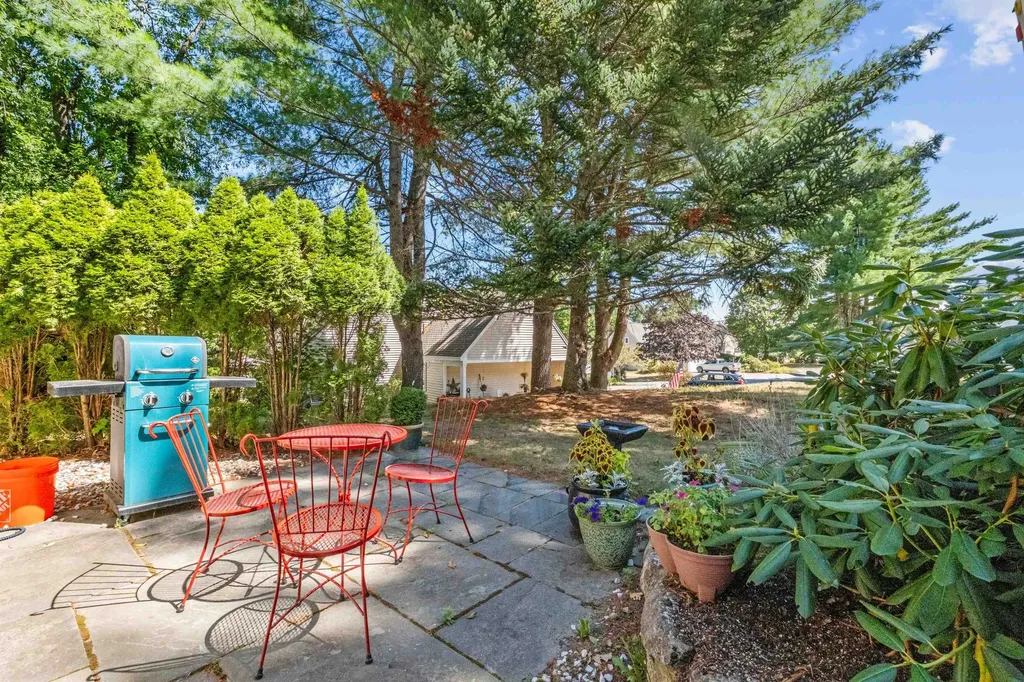 12 Clover Lane Laconia NH 03246