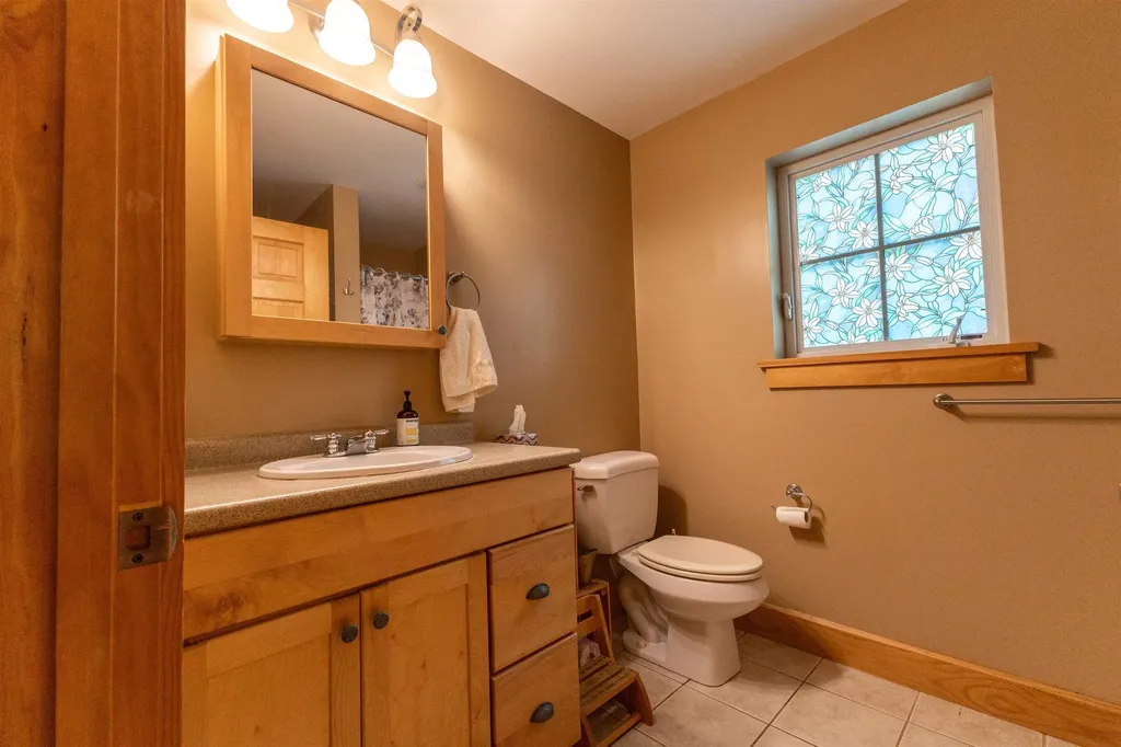 89 Steele Road Peterborough NH 03458