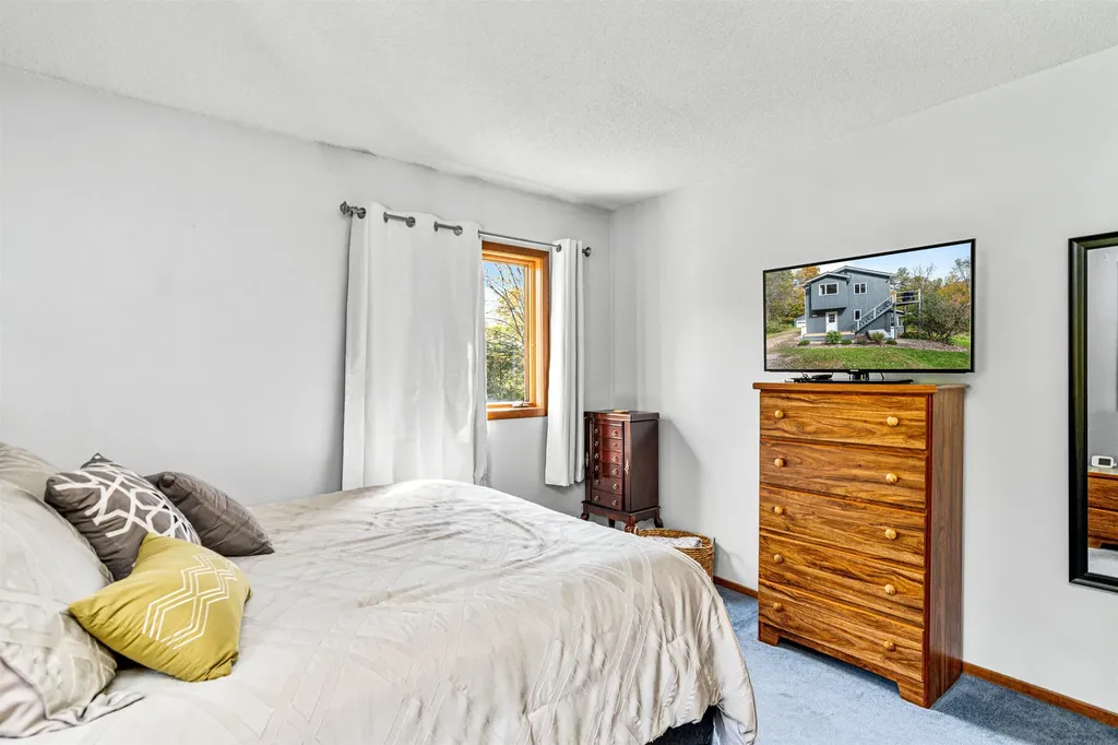 896 East Hill Road Richmond VT 05477