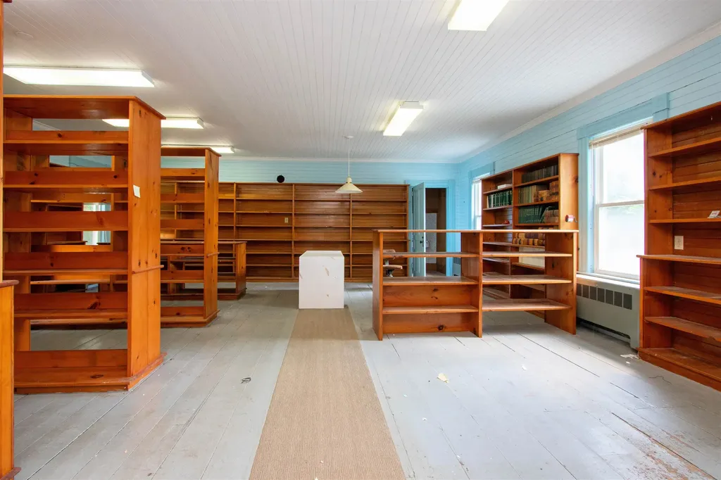 1743 Us Route 5 South Barnet VT 05821