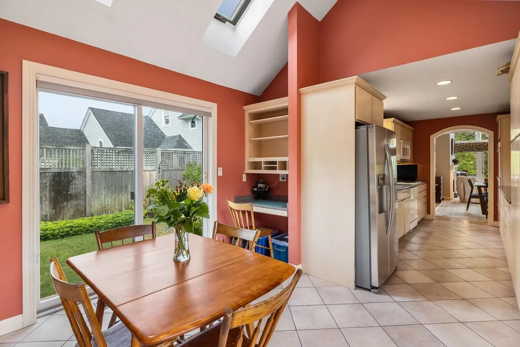 39 Old Bay Road New Castle NH 03854