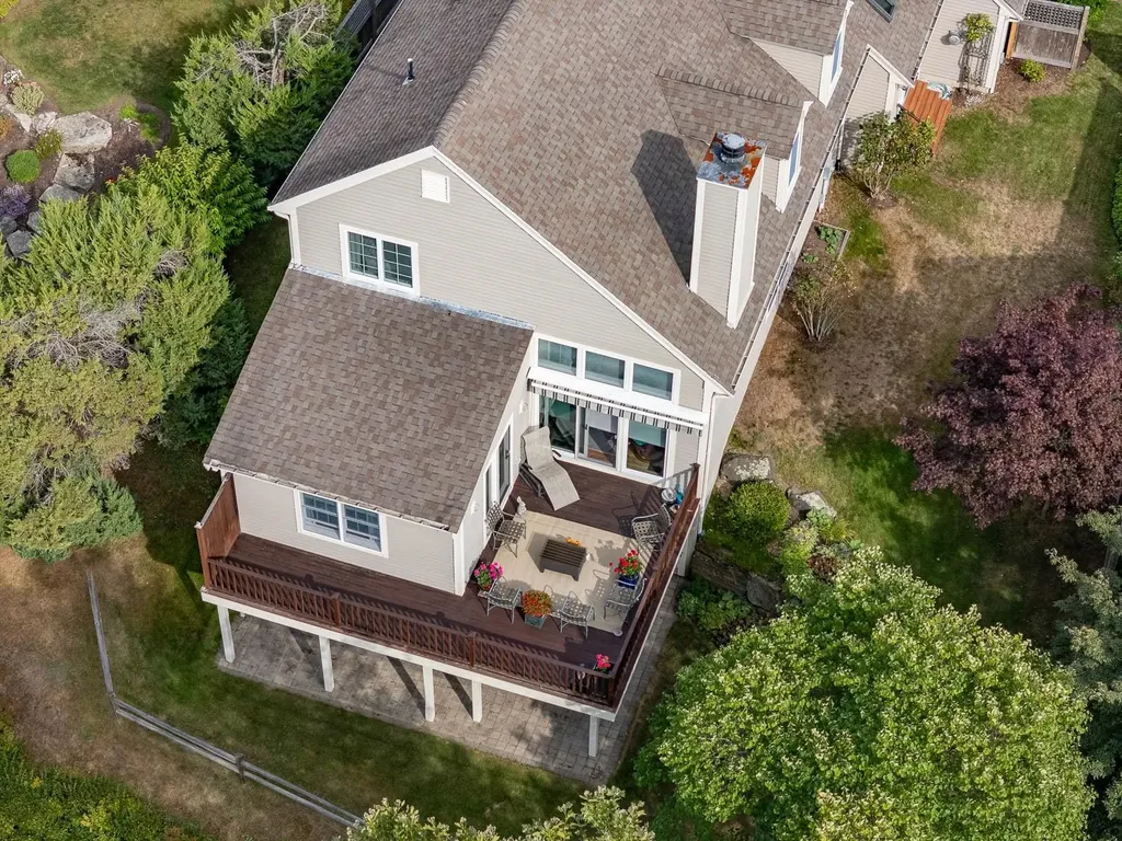 39 Old Bay Road New Castle NH 03854