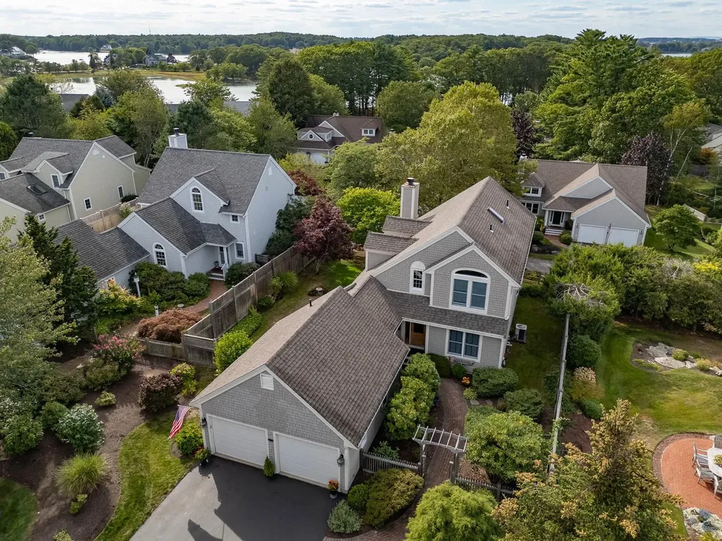 39 Old Bay Road New Castle NH 03854