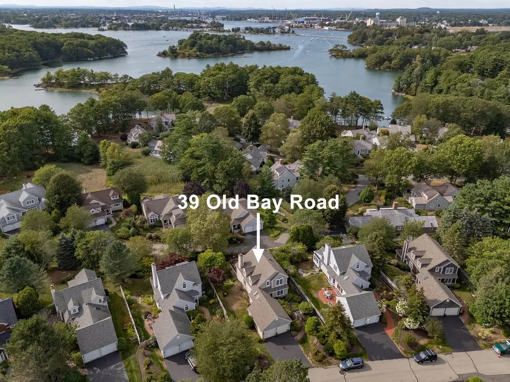 39 Old Bay Road New Castle NH 03854