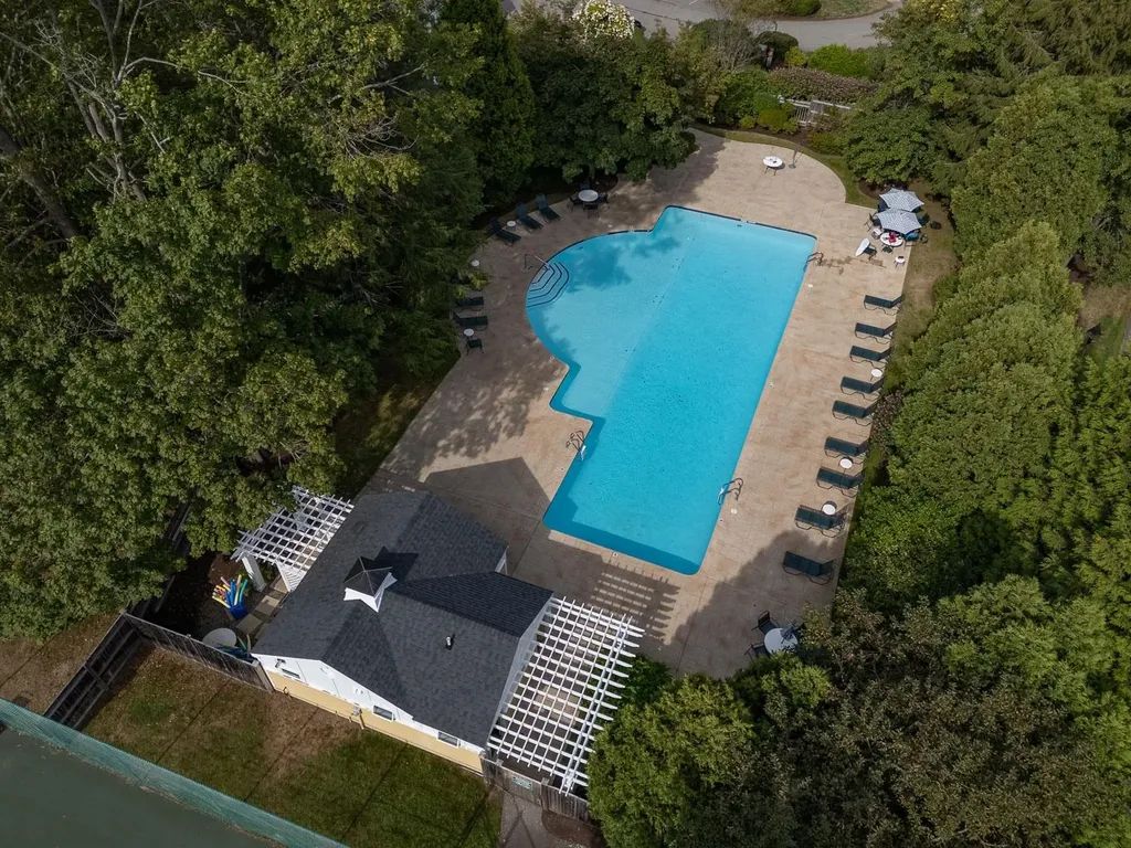 39 Old Bay Road New Castle NH 03854