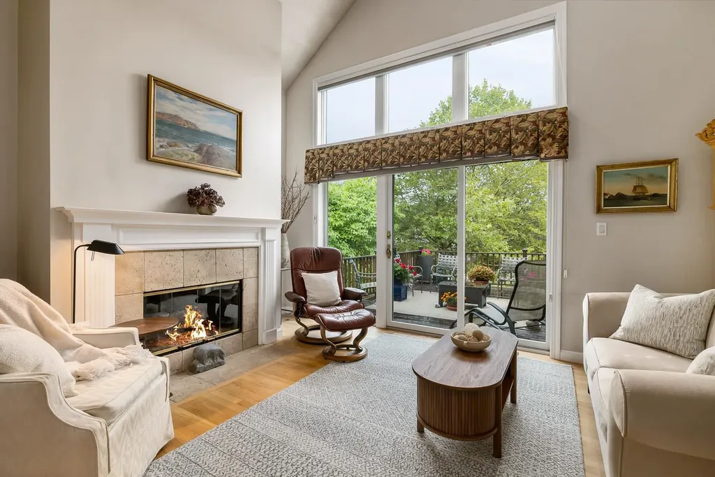 39 Old Bay Road New Castle NH 03854