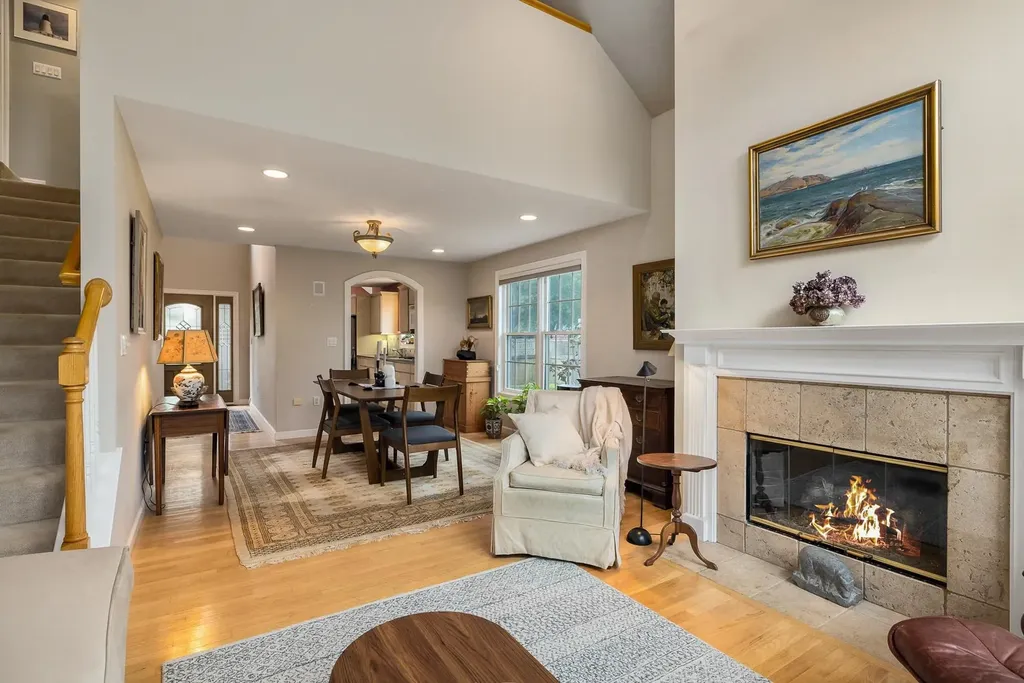 39 Old Bay Road New Castle NH 03854