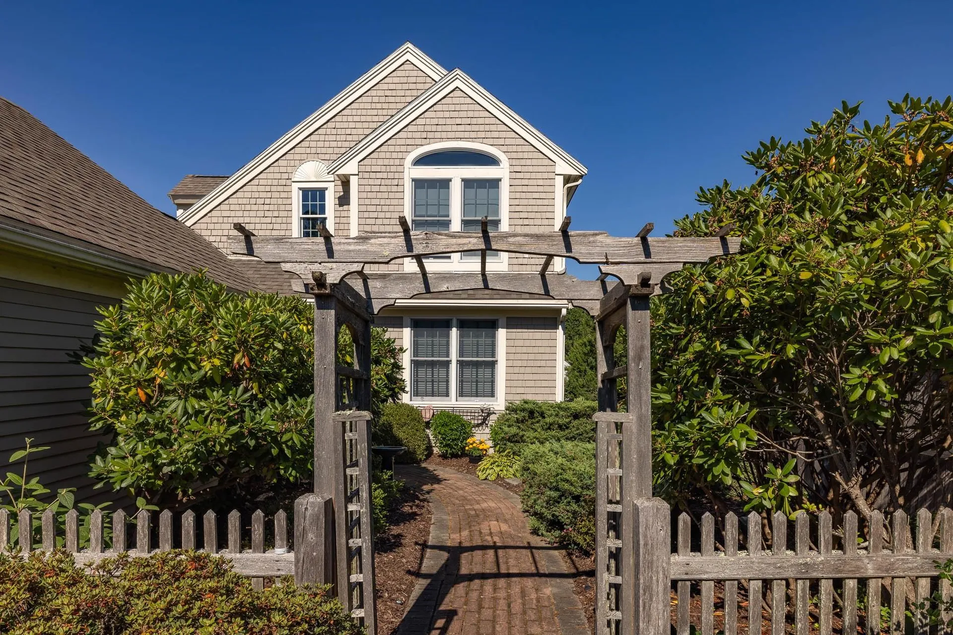 39 Old Bay Road New Castle NH 03854