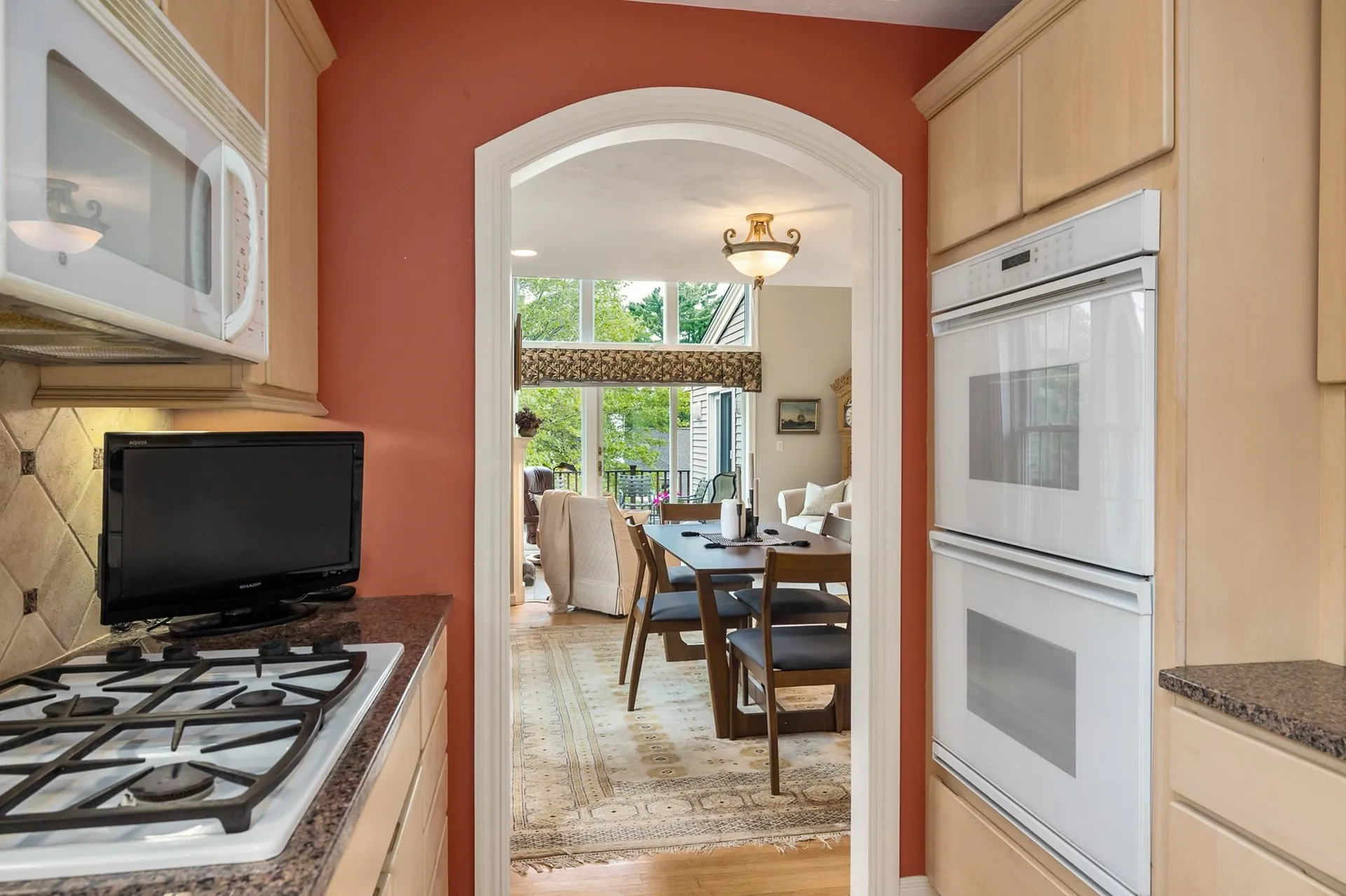 39 Old Bay Road New Castle NH 03854