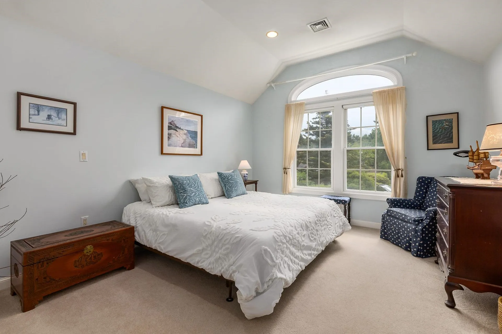 39 Old Bay Road New Castle NH 03854