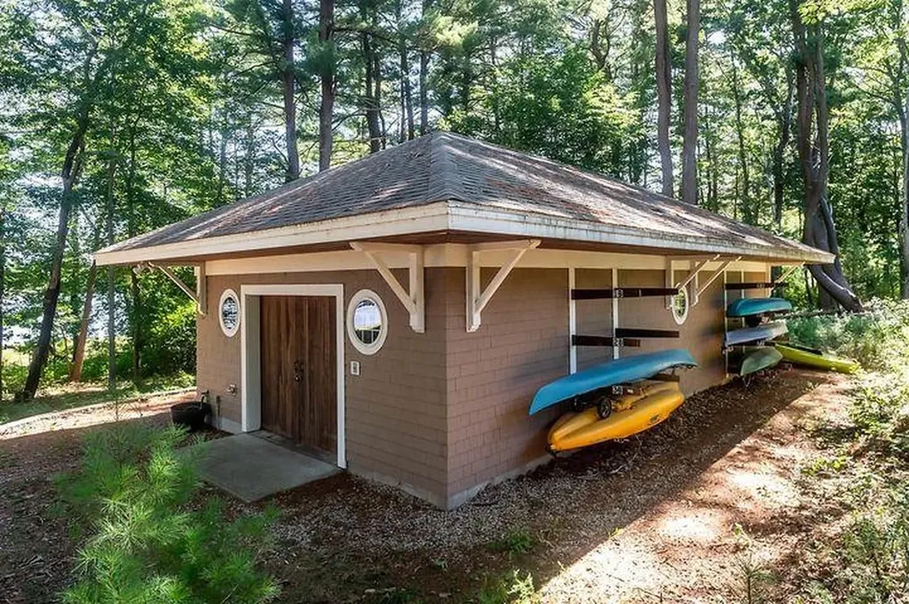 100 Shepards Cove Road Kittery ME 03904