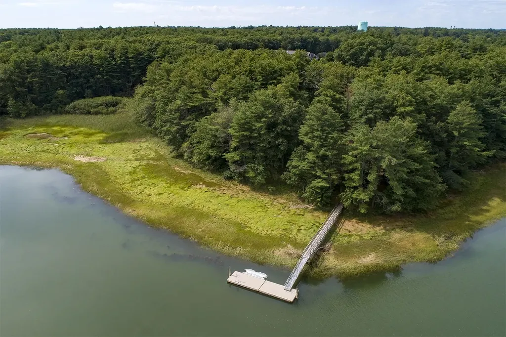 100 Shepards Cove Road Kittery ME 03904
