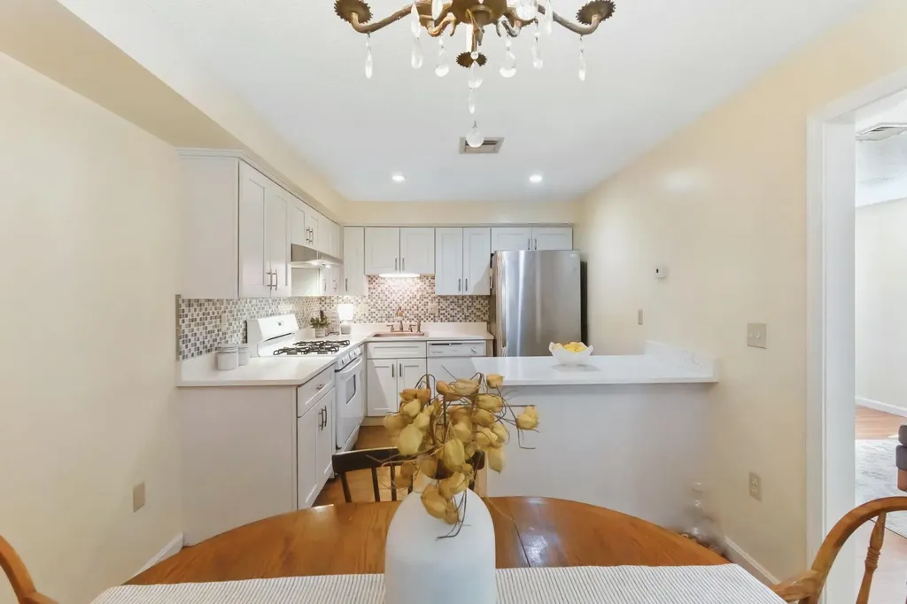 218 Millwright Drive Nashua NH 03063