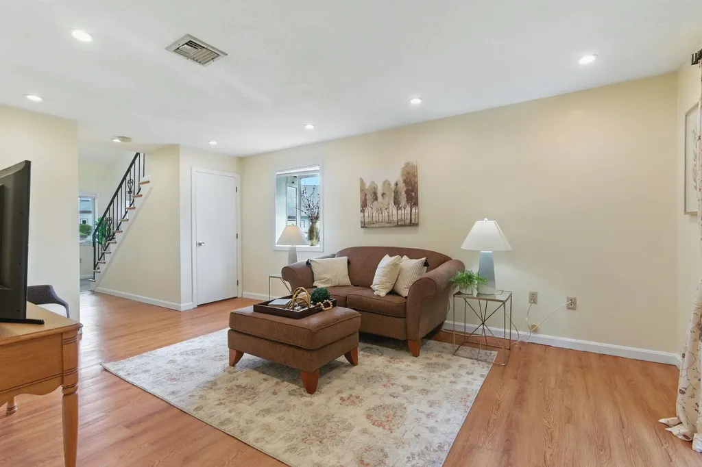 218 Millwright Drive Nashua NH 03063